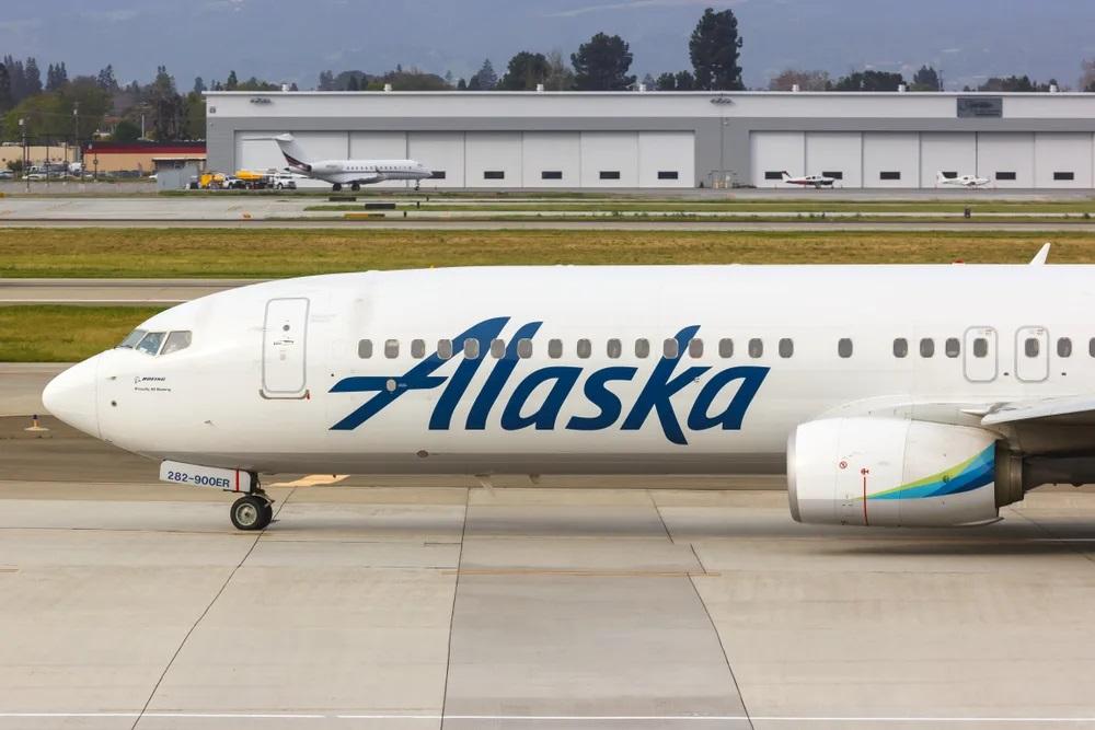 ក្រុមហ៊ុនអាកាសចរណ៍ Alaska បាននិយាយថា សេវាផ្គត់ផ្គង់ទឹក ...